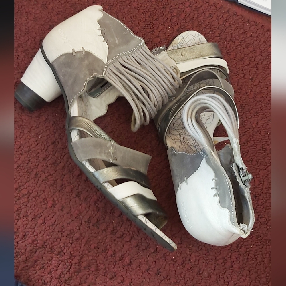 Dkode heeled leather sandals